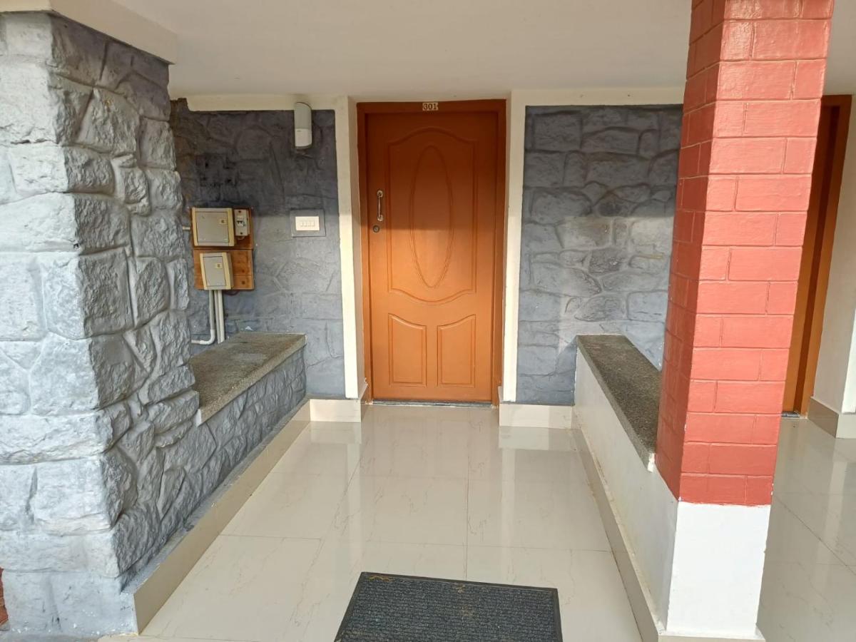 Hotel Jebasakthy Канякумари Екстериор снимка