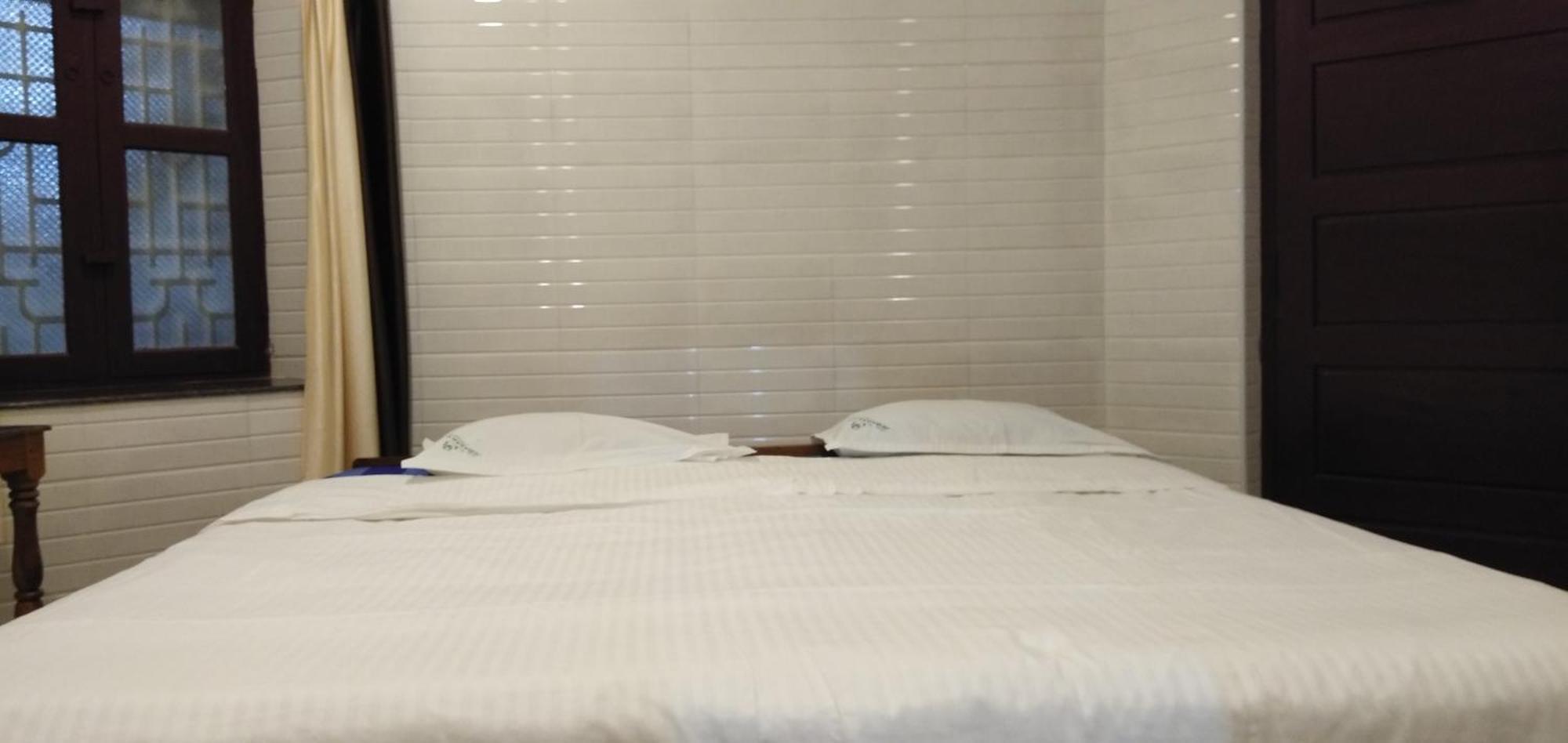 Hotel Jebasakthy Канякумари Екстериор снимка
